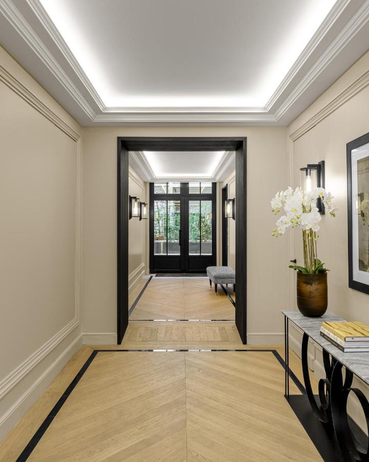 Black Door Paris Exterior photo