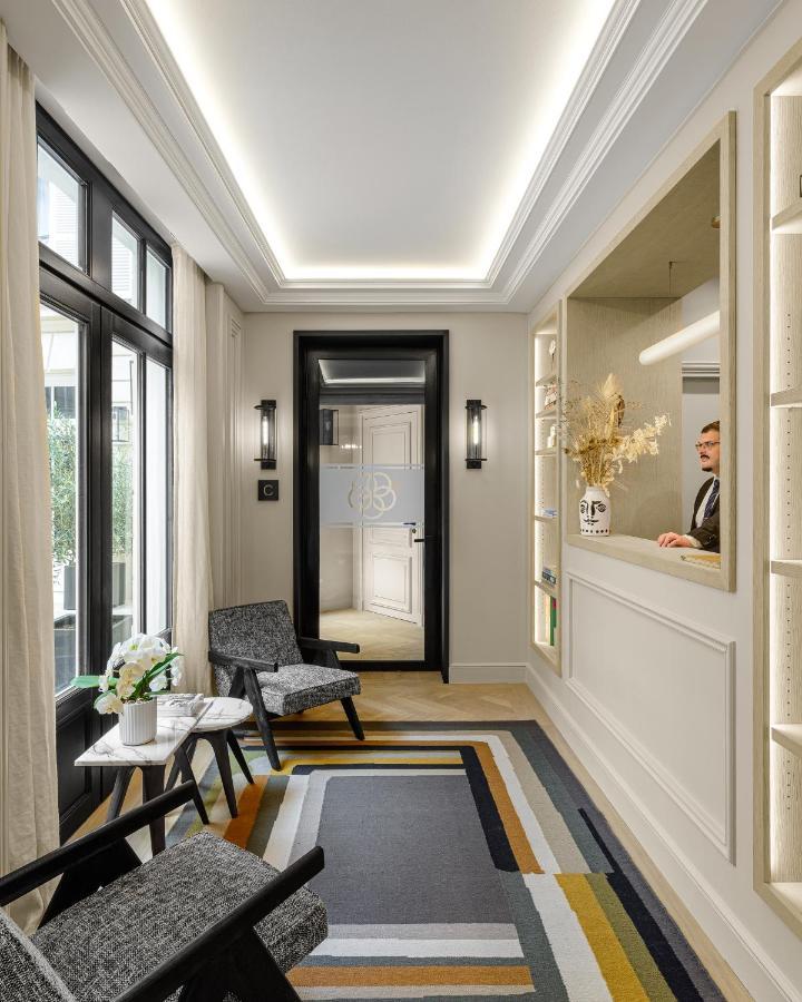 Black Door Paris Exterior photo